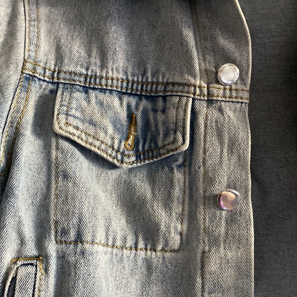 Jean jacket - Picture 2 of 7